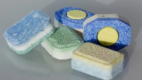 Warum sollte man eine Spülmaschinentablette in die Toilette werfen?